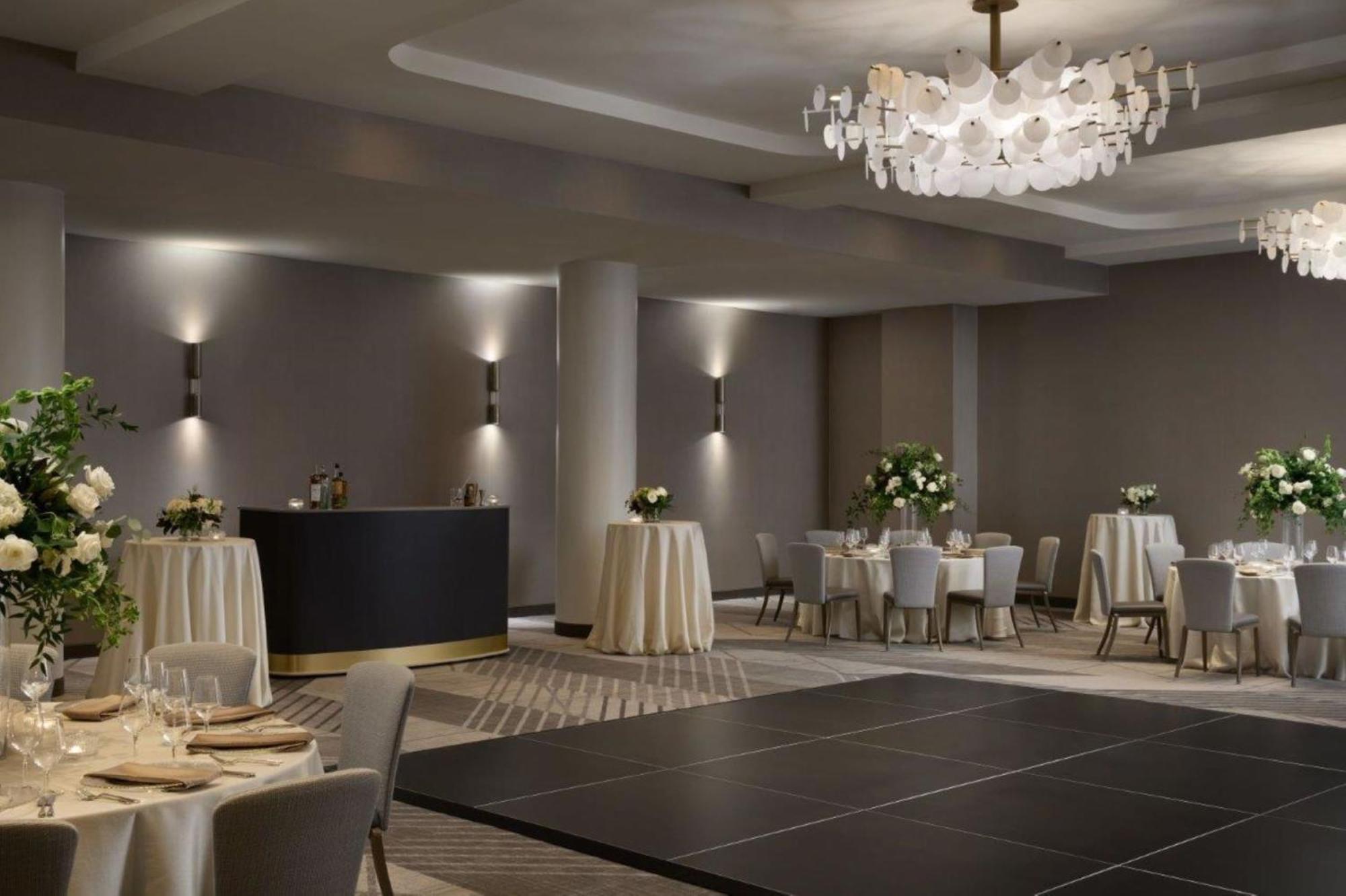 Intercontinental Indianapolis By Ihg Hotel Exterior photo